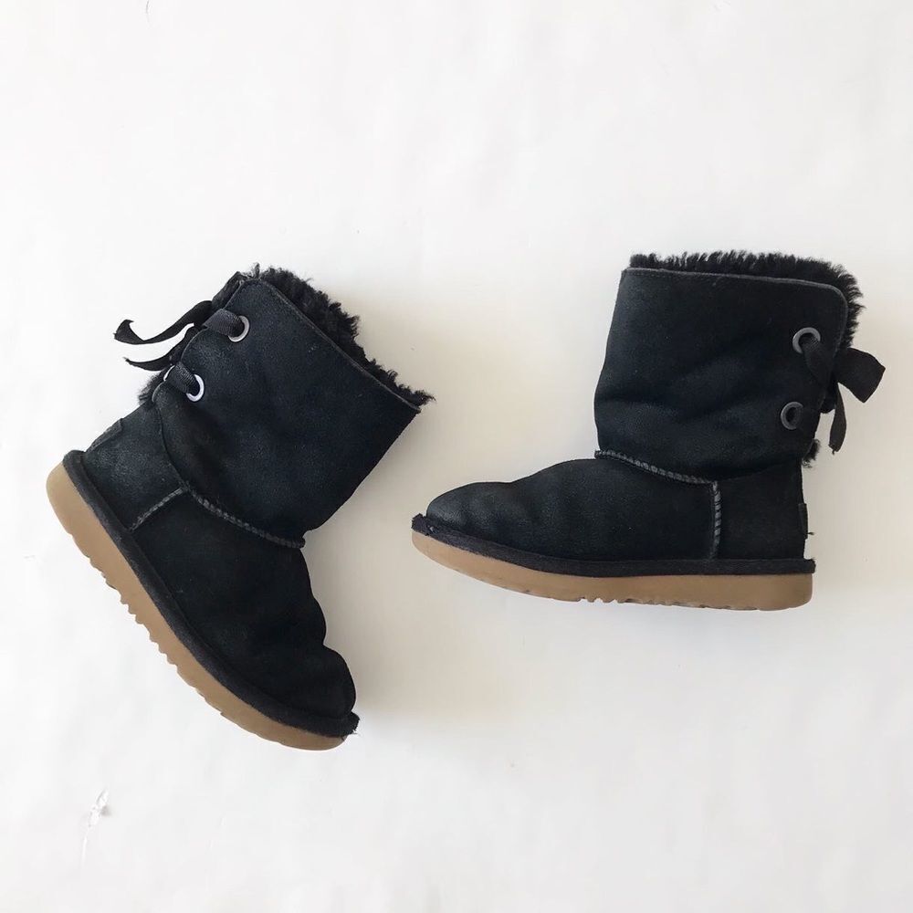 UGG black Bailey bow boots GUC - wear by the toes size 13